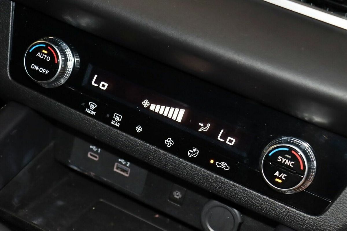 2024 Mitsubishi Outlander LS ZM