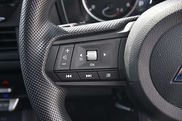 2025 Mitsubishi Triton GLX+ MV 4X4