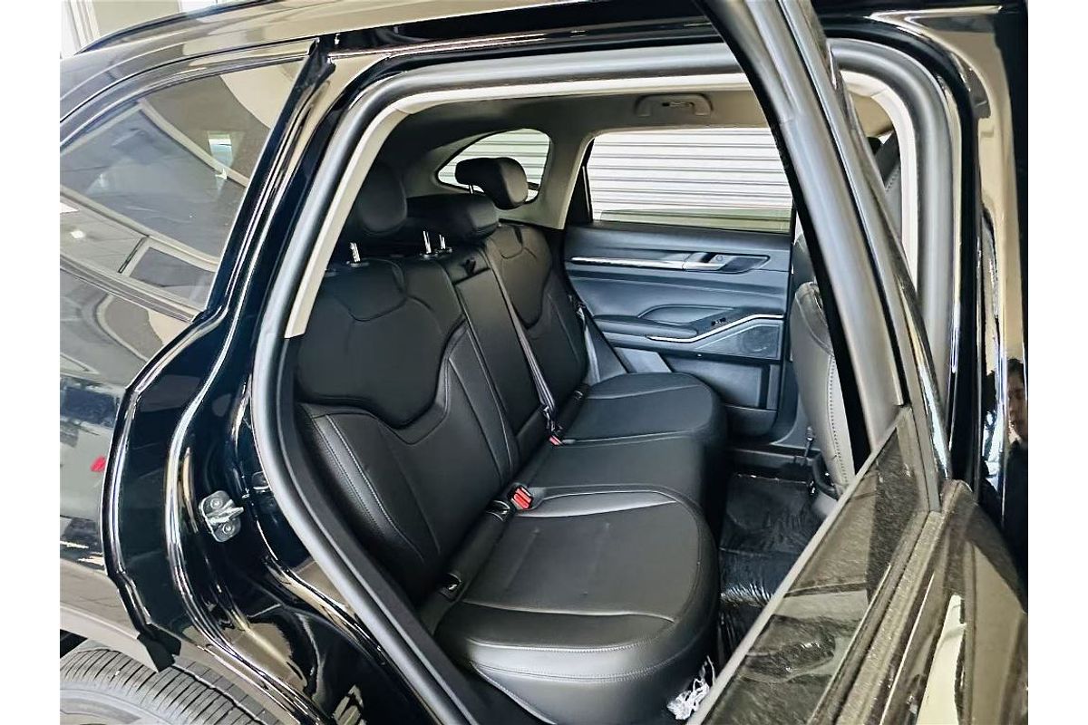 H6 Facelift Ult Auto Hybrid 4X2