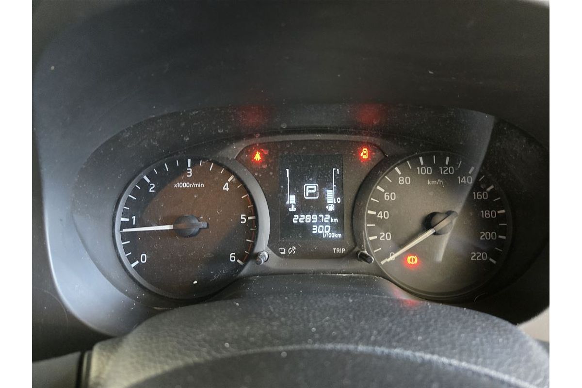 NAVARA NP300 D23 RX (4x2) 2.3L DT4 DIESEL TURBO F/INJ 7 SP AUTOMATIC DOUBLE CAB UTILITY 