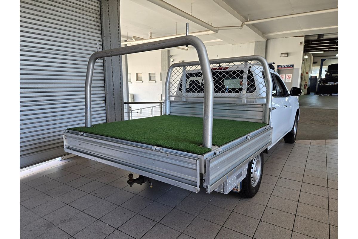 NAVARA NP300 D23 RX (4x2) 2.3L DT4 DIESEL TURBO F/INJ 7 SP AUTOMATIC DOUBLE CAB UTILITY 
