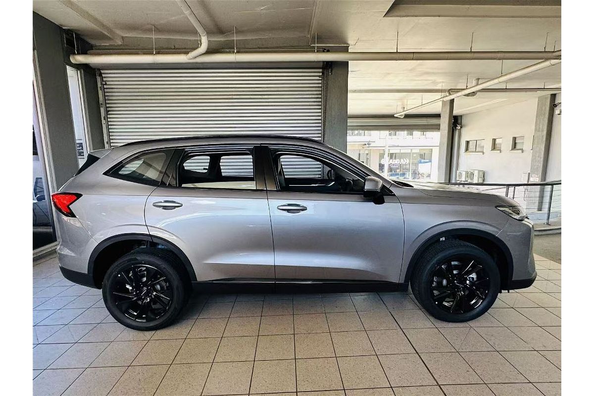 H6 Facelift Lux Auto 4X2
