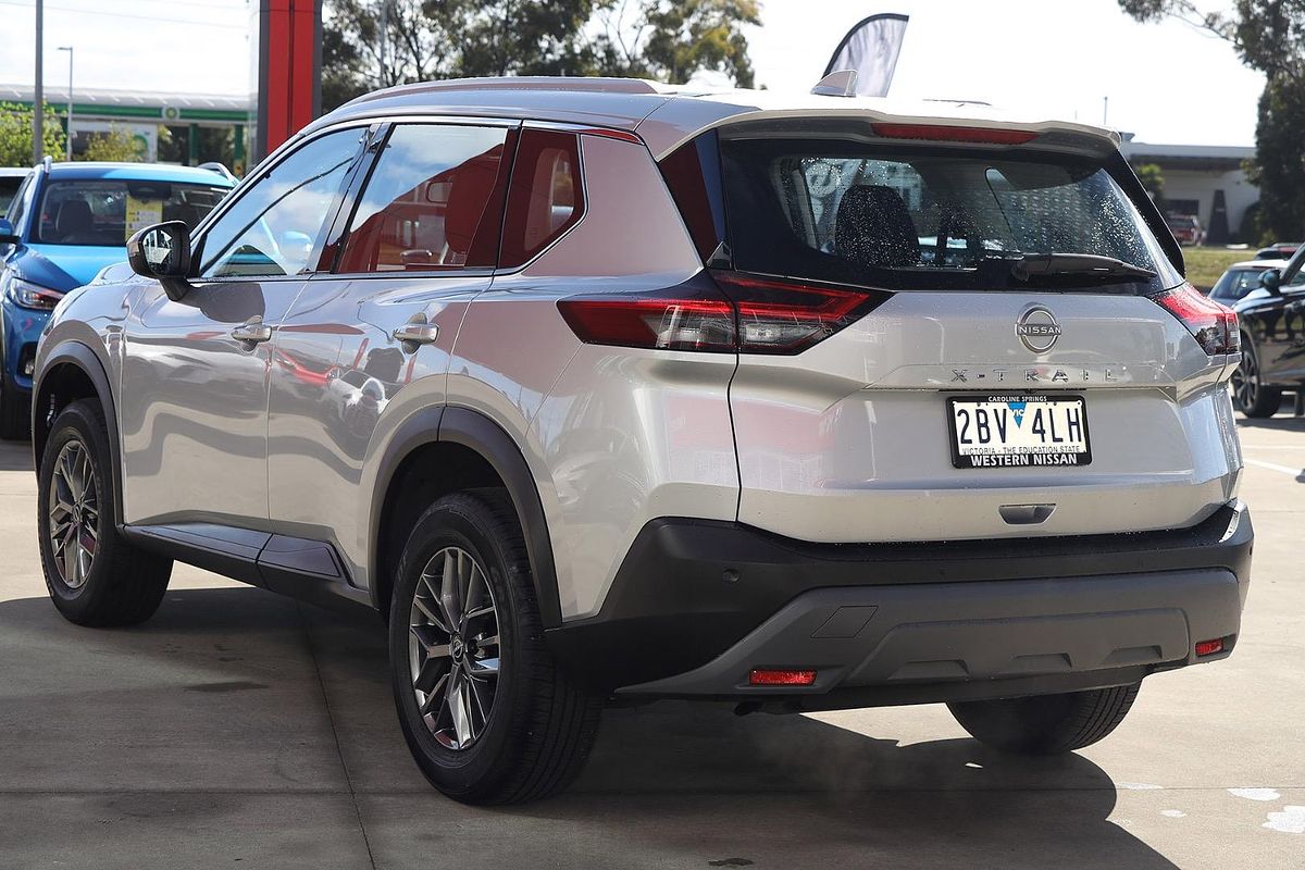 2025 Nissan X-TRAIL ST T33