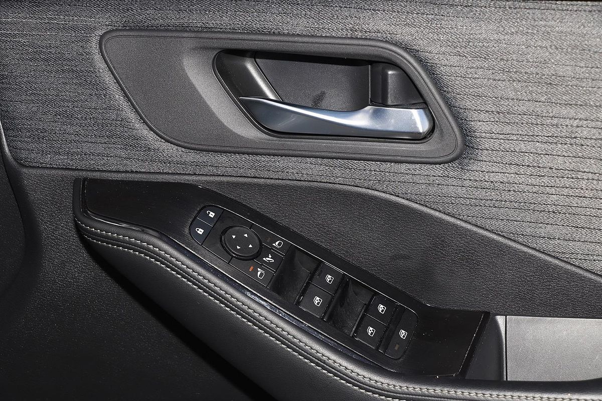 2024 Nissan X-TRAIL ST T33