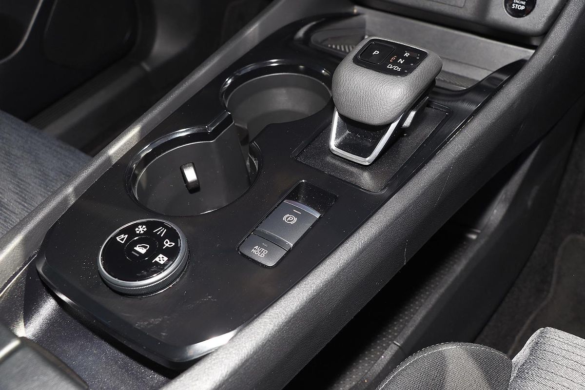 2025 Nissan X-TRAIL ST T33
