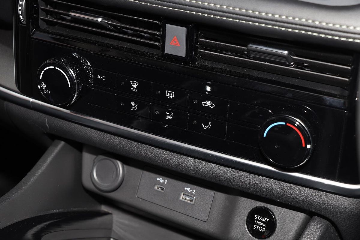 2024 Nissan X-TRAIL ST T33