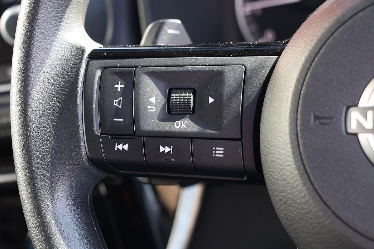2025 Nissan X-TRAIL ST T33