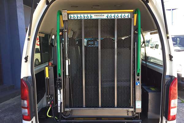 2016 Toyota Hiace COMMUTER KDH223R MY16