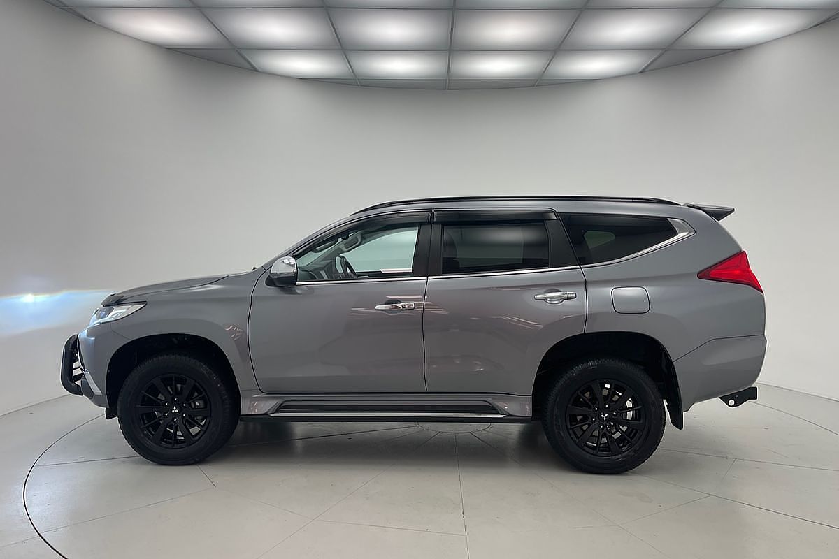 2019 Mitsubishi Pajero Sport Black Edition QE