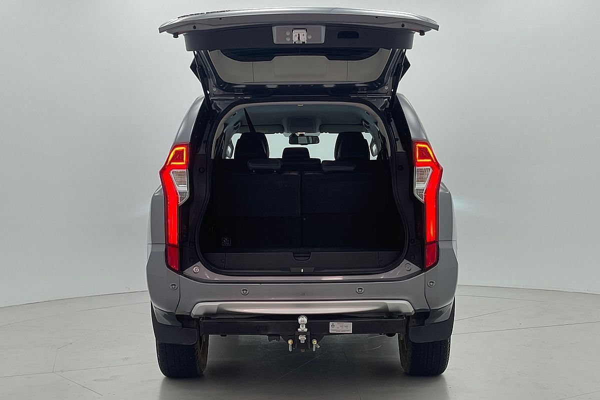 2019 Mitsubishi Pajero Sport Black Edition QE