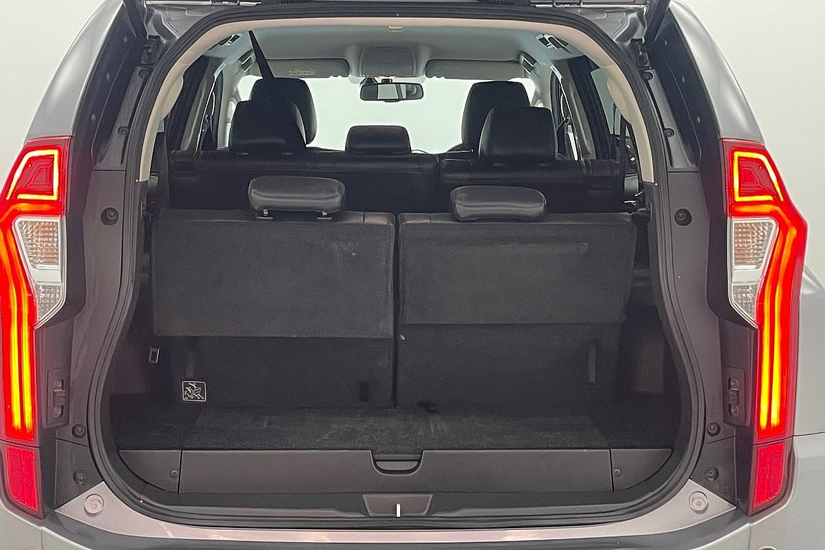 2019 Mitsubishi Pajero Sport Black Edition QE