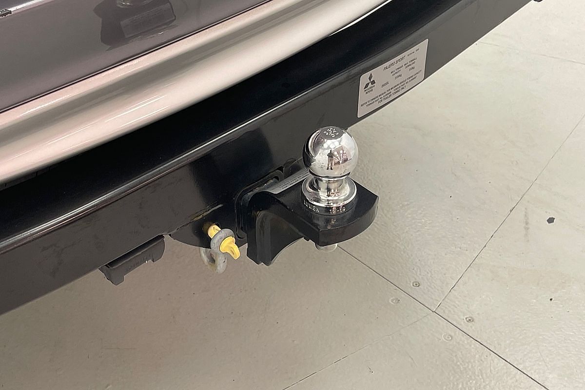 2019 Mitsubishi Pajero Sport Black Edition QE