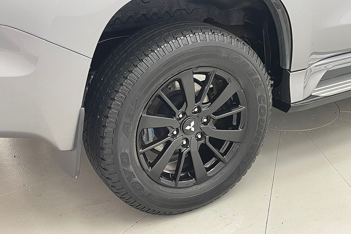 2019 Mitsubishi Pajero Sport Black Edition QE