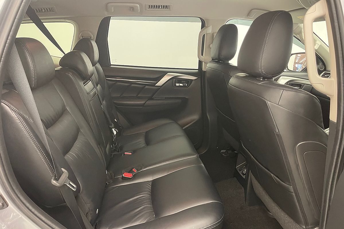 2019 Mitsubishi Pajero Sport Black Edition QE