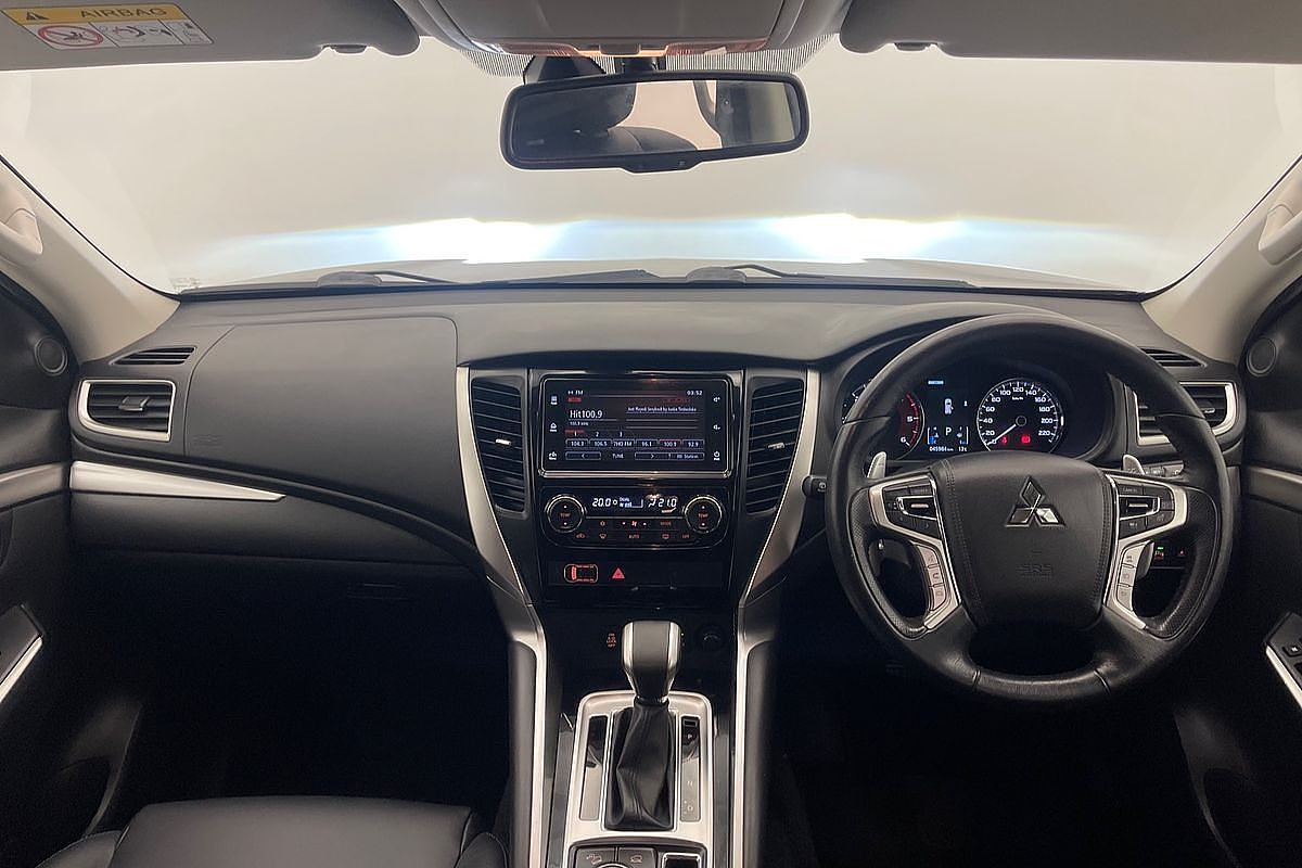 2019 Mitsubishi Pajero Sport Black Edition QE