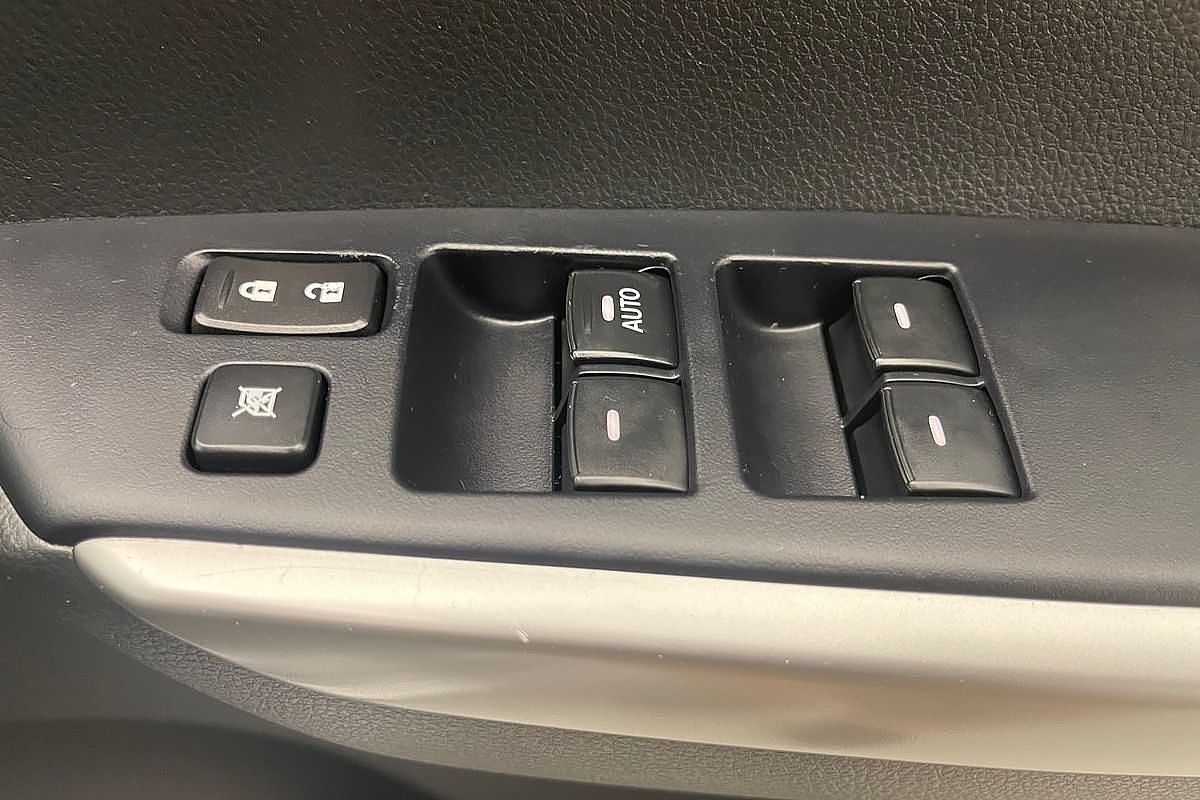 2019 Mitsubishi Pajero Sport Black Edition QE