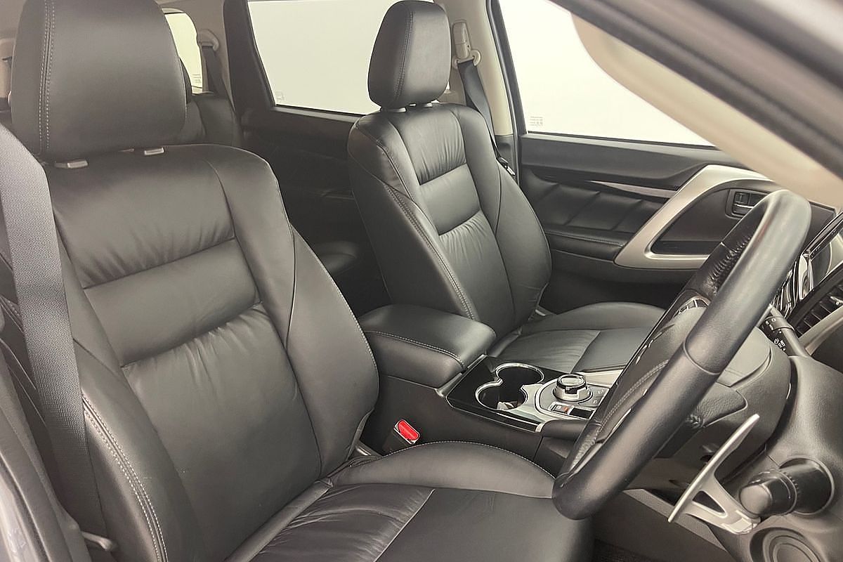 2019 Mitsubishi Pajero Sport Black Edition QE