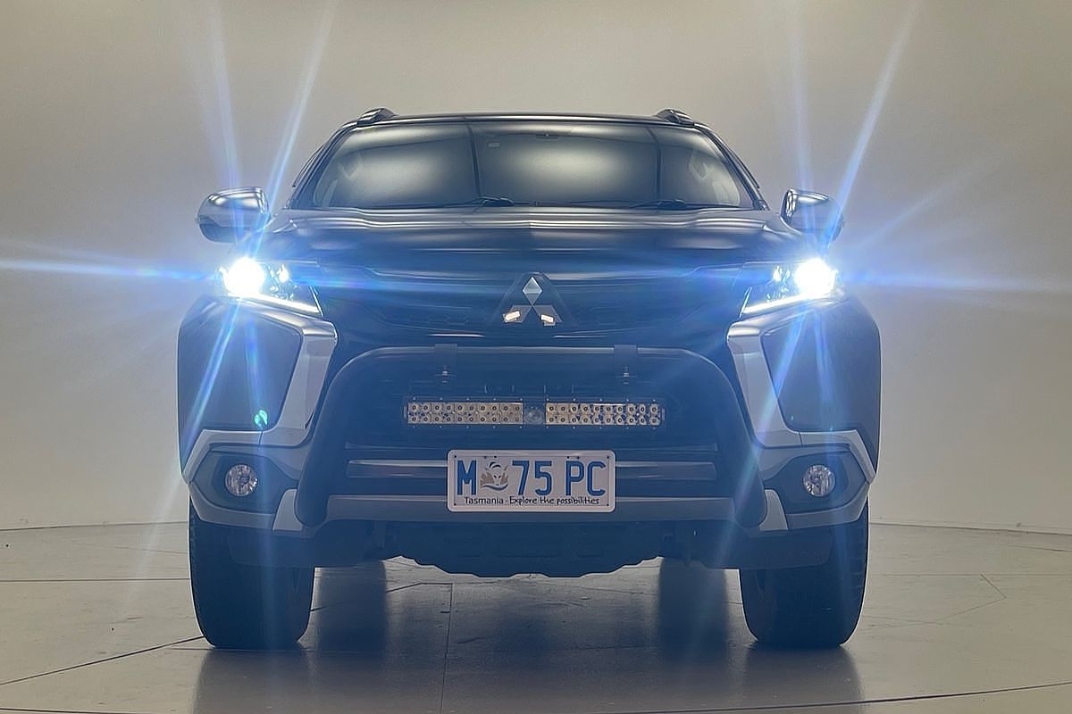 2019 Mitsubishi Pajero Sport Black Edition QE