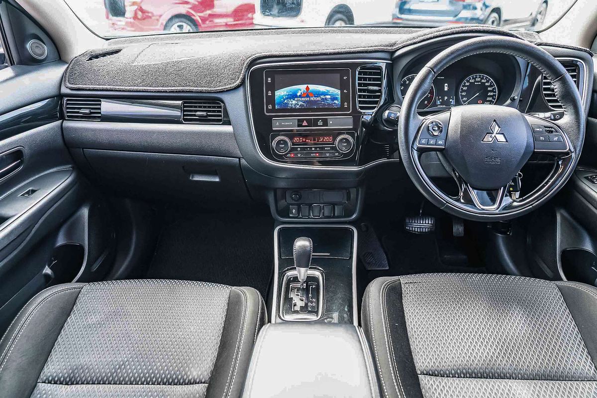 2018 Mitsubishi Outlander ES ZL