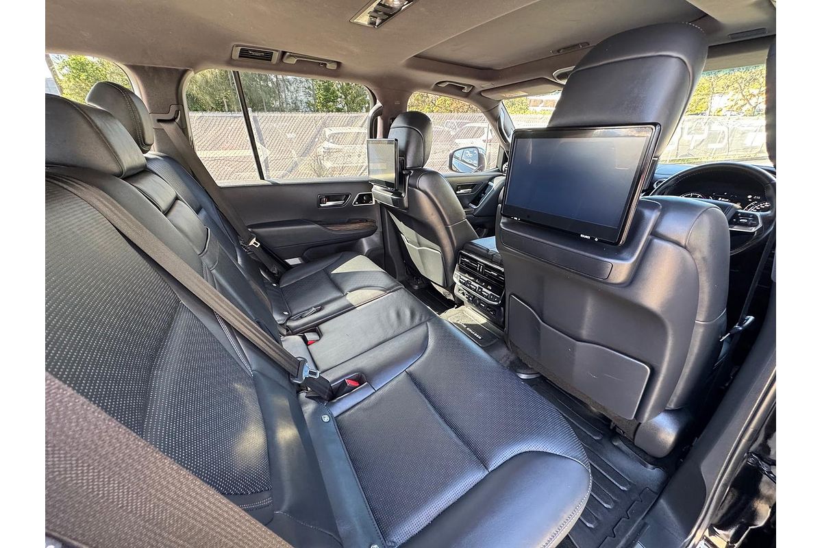 2022 Toyota Landcruiser Sahara FJA300R