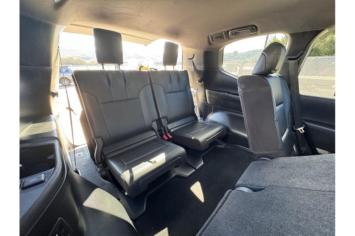 2022 Toyota Landcruiser Sahara FJA300R