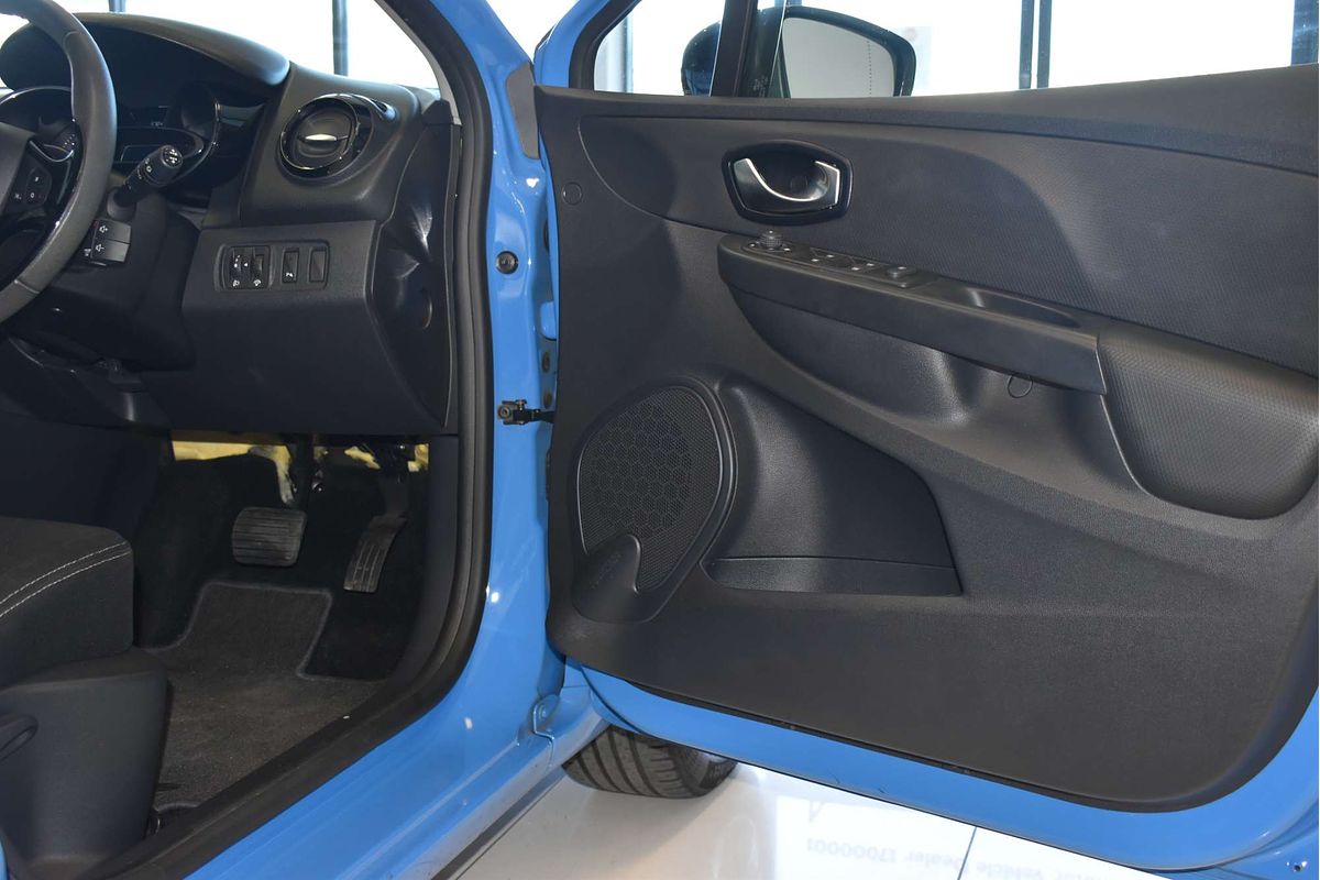 2016 Renault Clio Expression IV B98