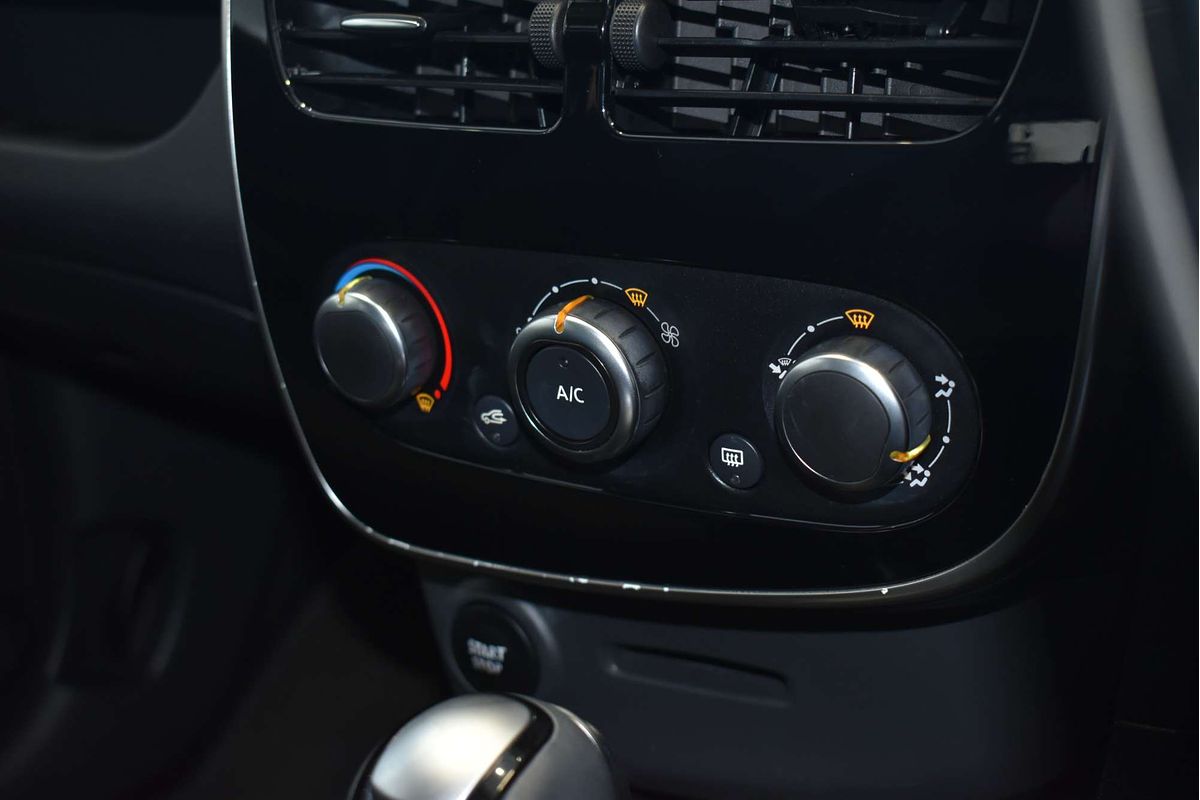 2016 Renault Clio Expression IV B98