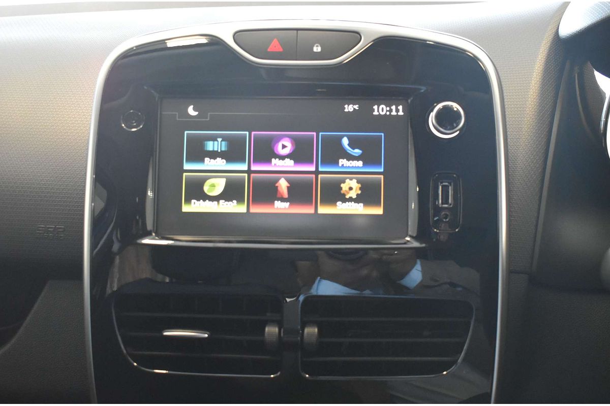 2016 Renault Clio Expression IV B98