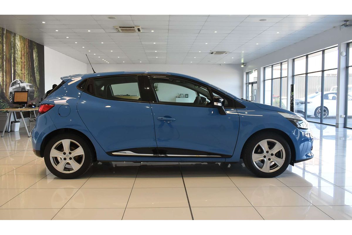 2016 Renault Clio Expression IV B98