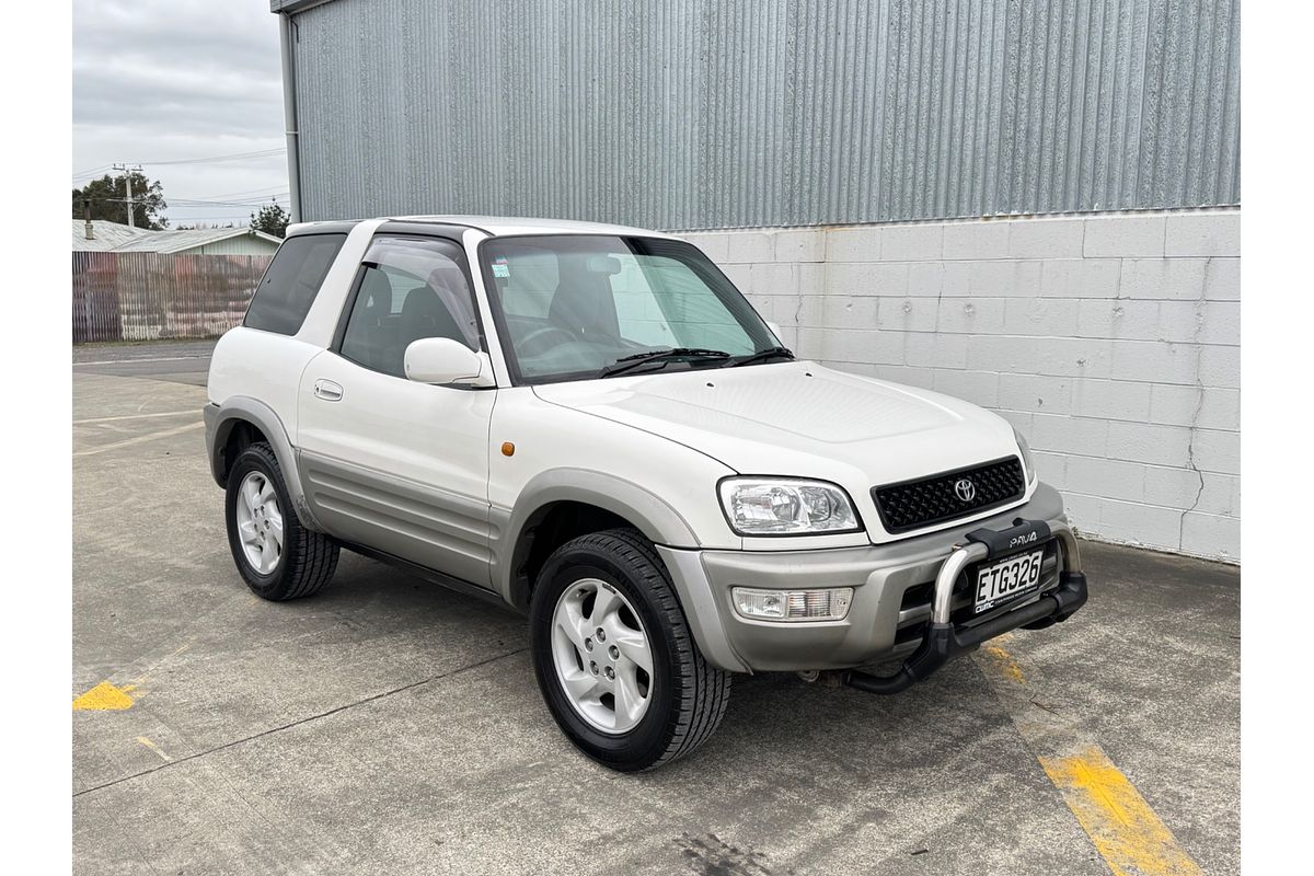 2000 Toyota RAV4 L
