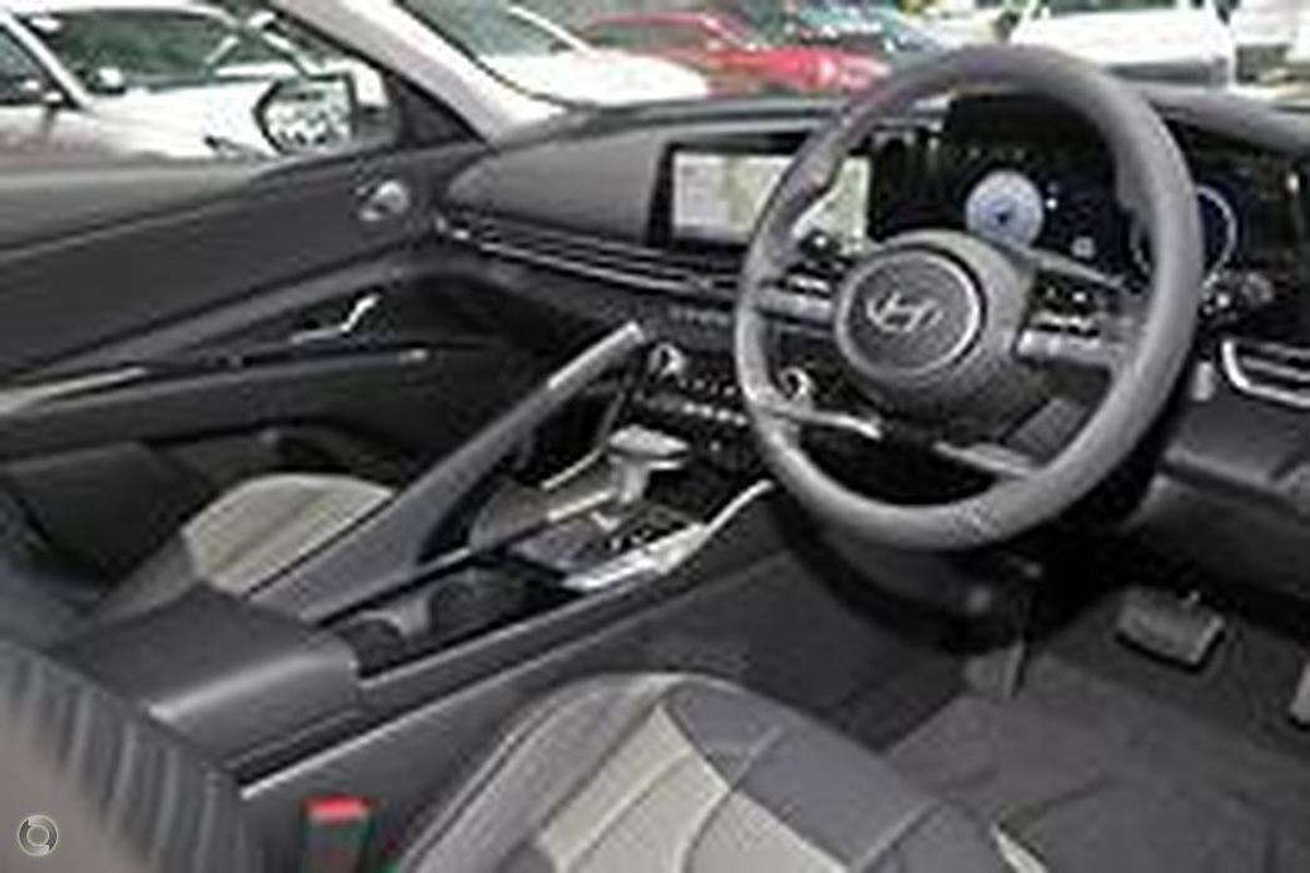 2025 Hyundai i30 Elite Hybrid CN7.V2