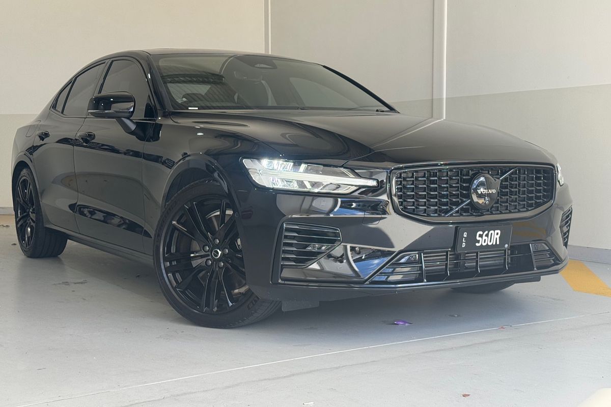 2024 Volvo S60 Recharge T8 Black Edition