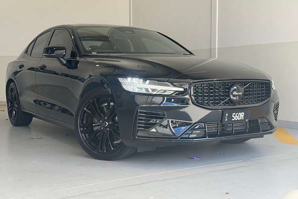 2024 Volvo S60 Recharge T8 Black Edition