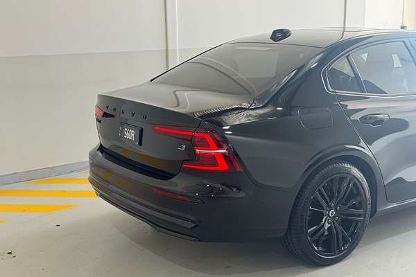 2024 Volvo S60 Recharge T8 Black Edition