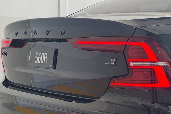 2024 Volvo S60 Recharge T8 Black Edition