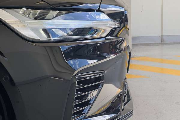 2024 Volvo S60 Recharge T8 Black Edition