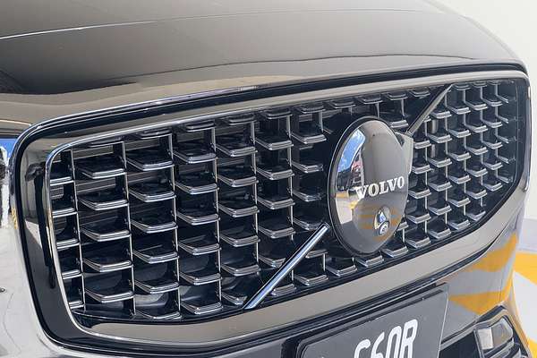 2024 Volvo S60 Recharge T8 Black Edition