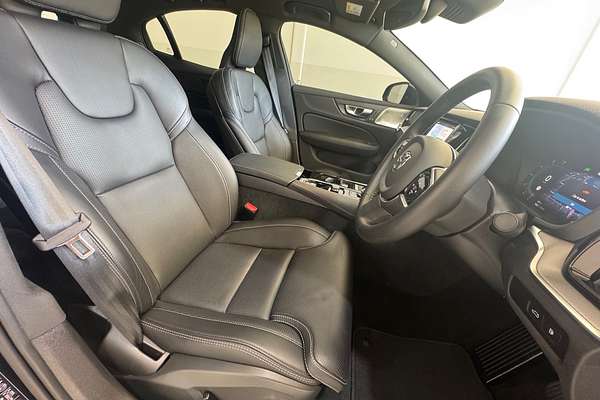 2024 Volvo S60 Recharge T8 Black Edition