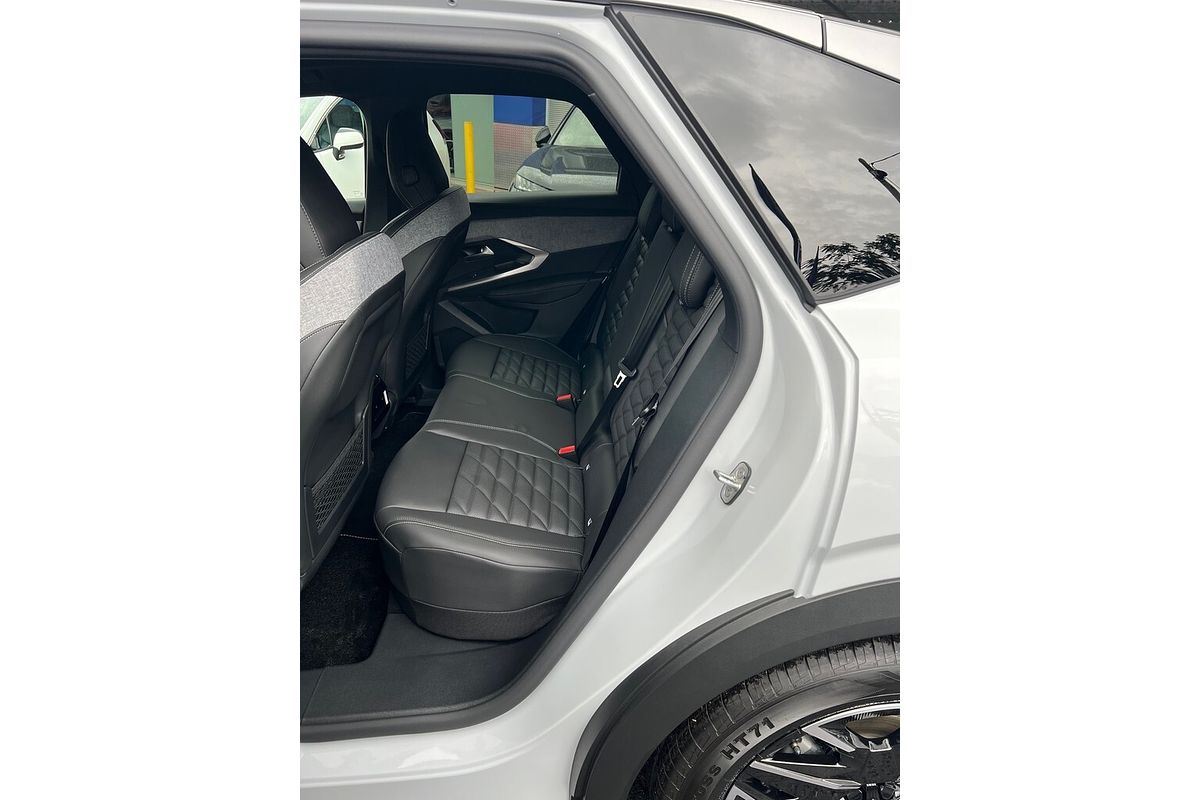 2025 Peugeot 3008 GT Premium e-DCS Hybrid P64 MY25