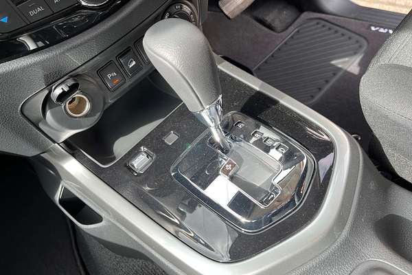 2025 Nissan Navara ST-X D23 4X4