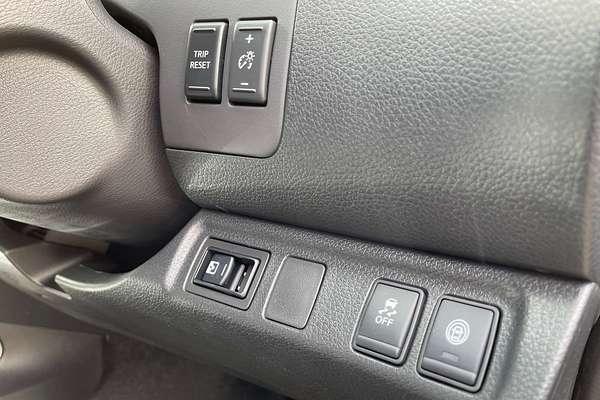 2025 Nissan Navara ST-X D23 4X4