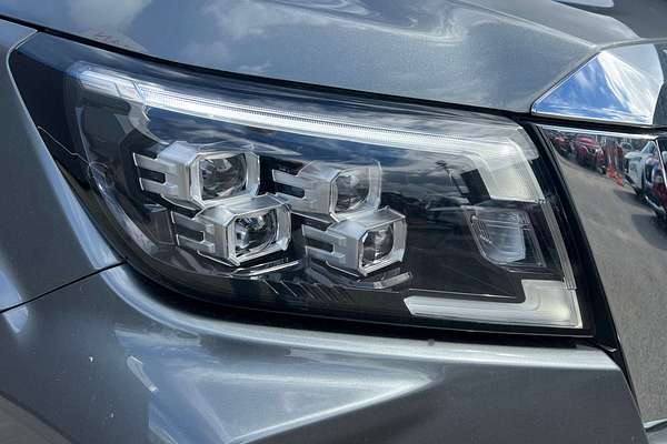 2025 Nissan Navara ST-X D23 4X4