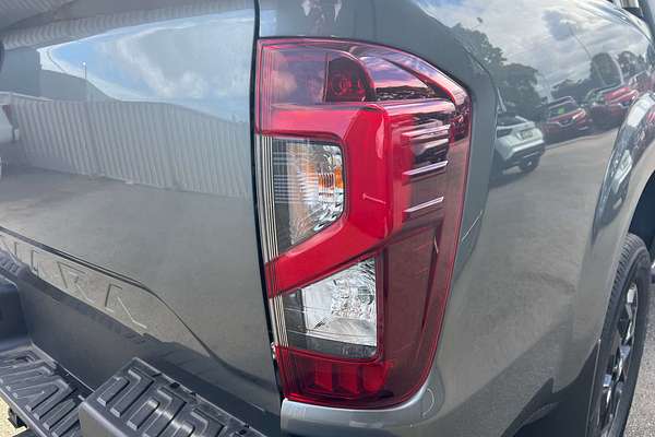 2025 Nissan Navara ST-X D23 4X4