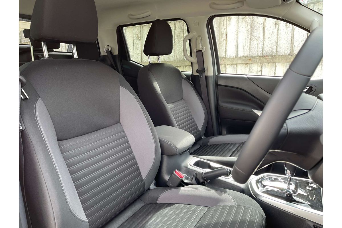 2025 Nissan Navara ST-X D23 4X4