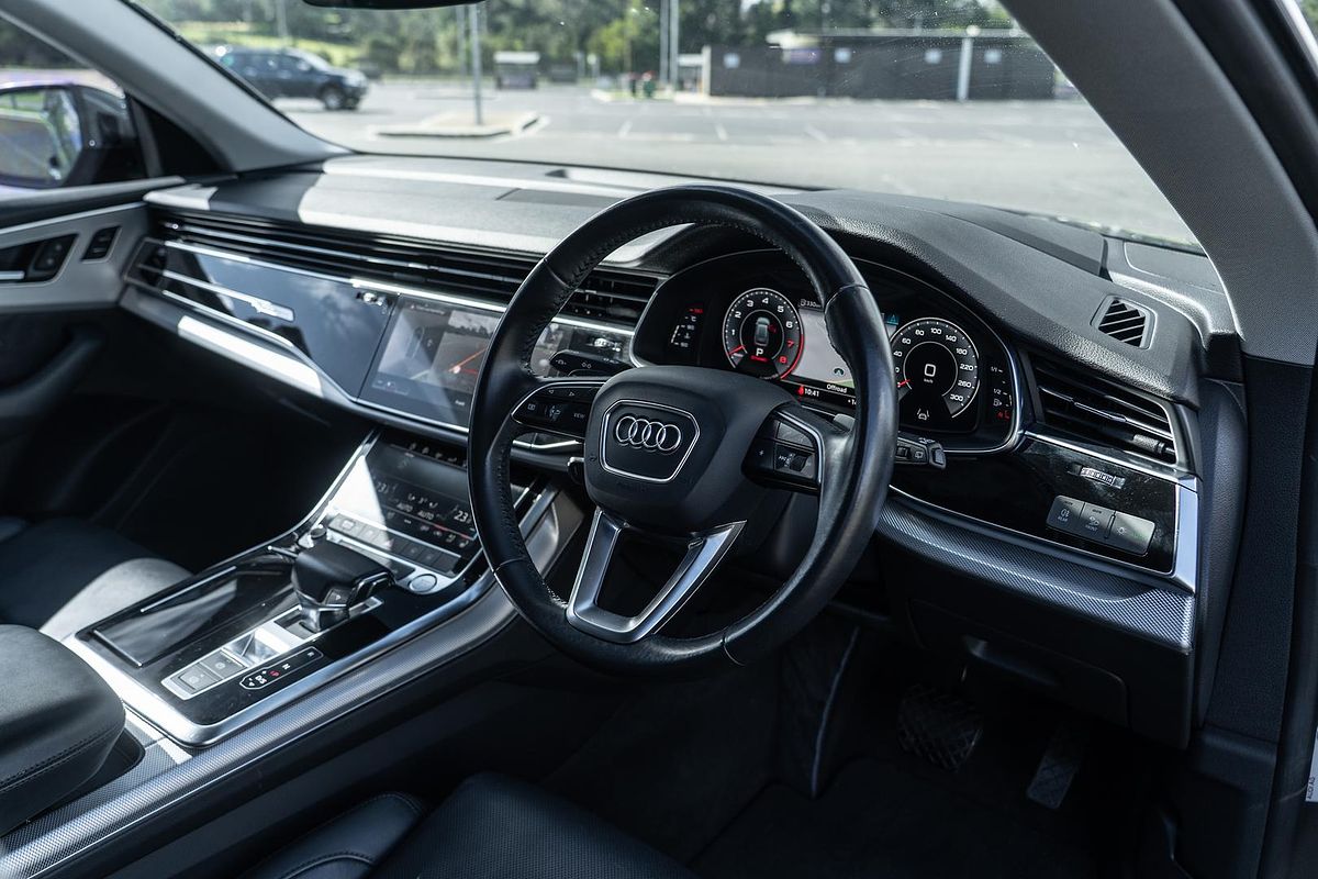 2019 Audi Q8 55 TFSI F1