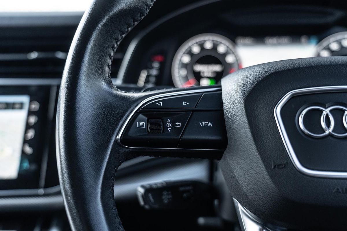 2019 Audi Q8 55 TFSI F1