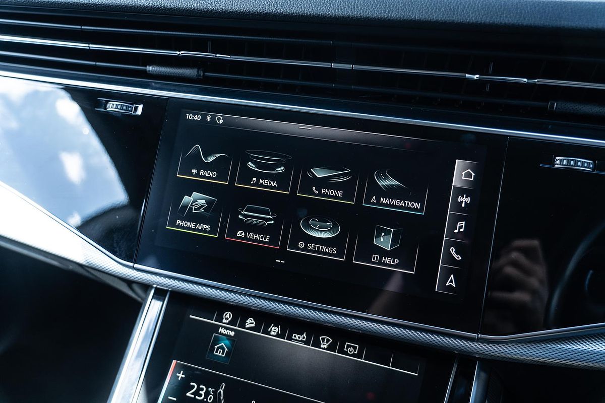 2019 Audi Q8 55 TFSI F1
