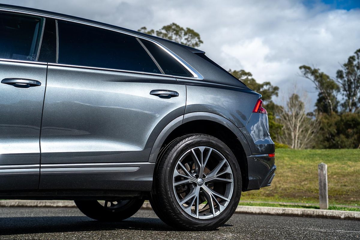 2019 Audi Q8 55 TFSI F1