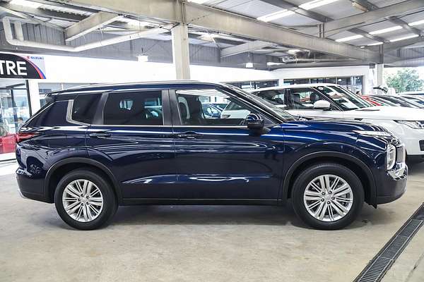 2022 Mitsubishi Outlander LS ZM