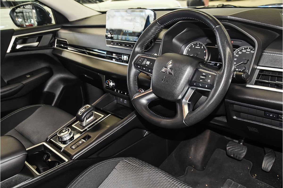2022 Mitsubishi Outlander LS ZM